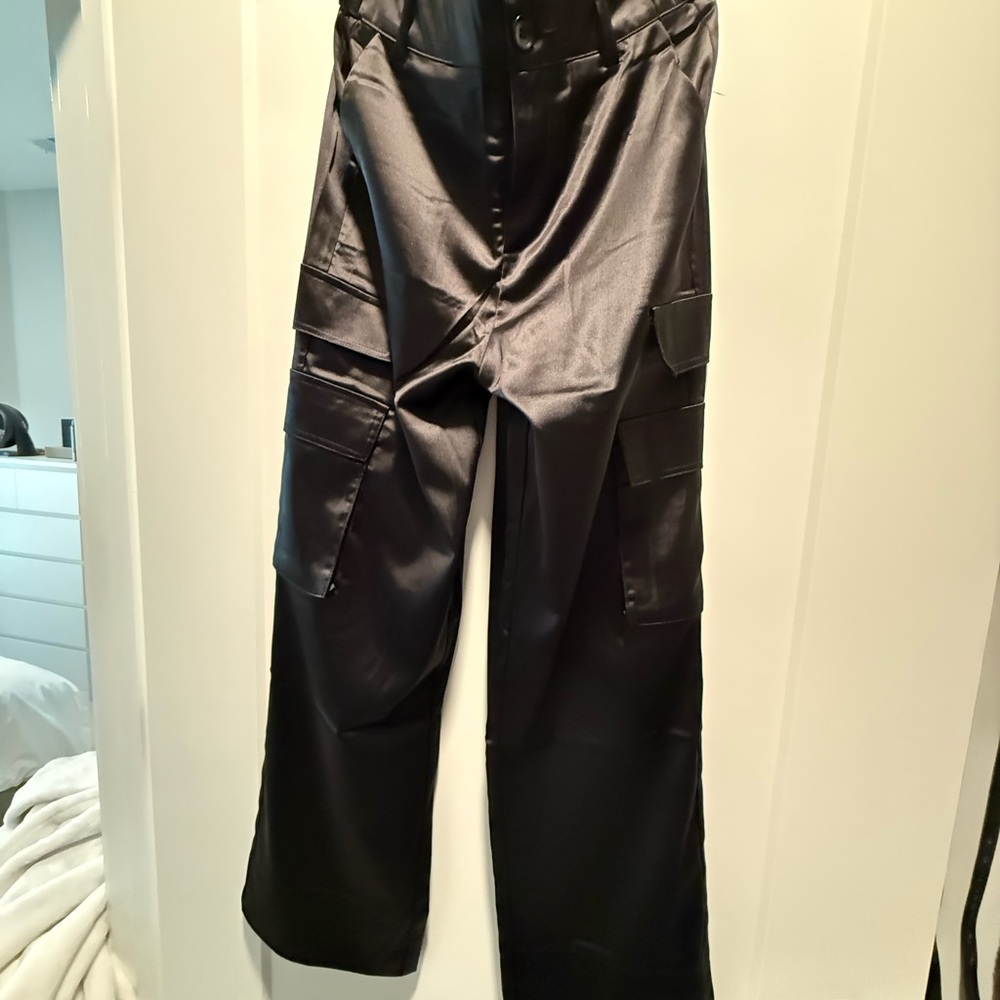 Women’s Black Satin wide leg Cargo Pants small